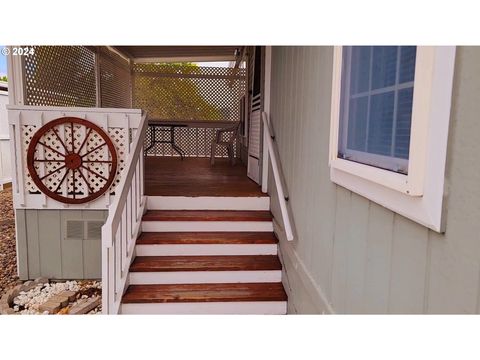 A home in Roseburg