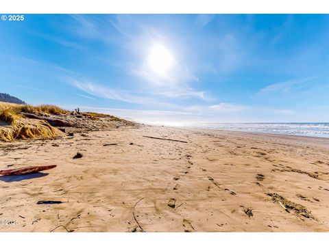 A home in Rockaway Beach