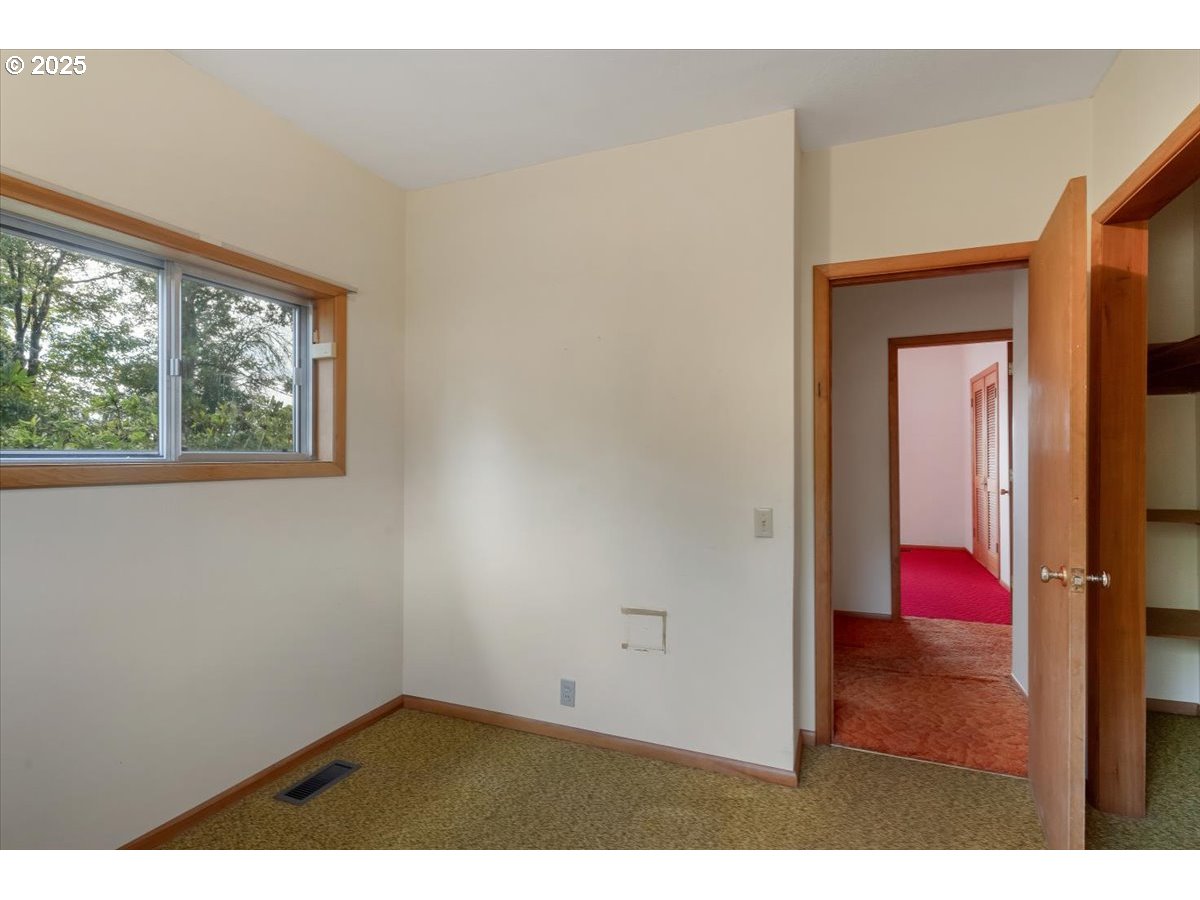 Salem, Oregon 97304, United States, 3 Bedrooms Bedrooms, ,1 BathroomBathrooms,Residential,Active,197084