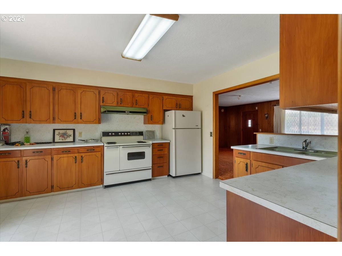 Salem, Oregon 97304, United States, 3 Bedrooms Bedrooms, ,1 BathroomBathrooms,Residential,Active,197084