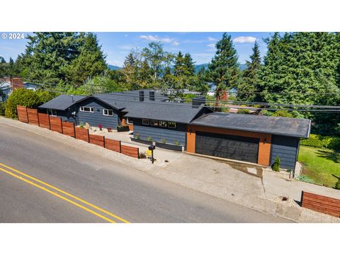 A home in Coos Bay