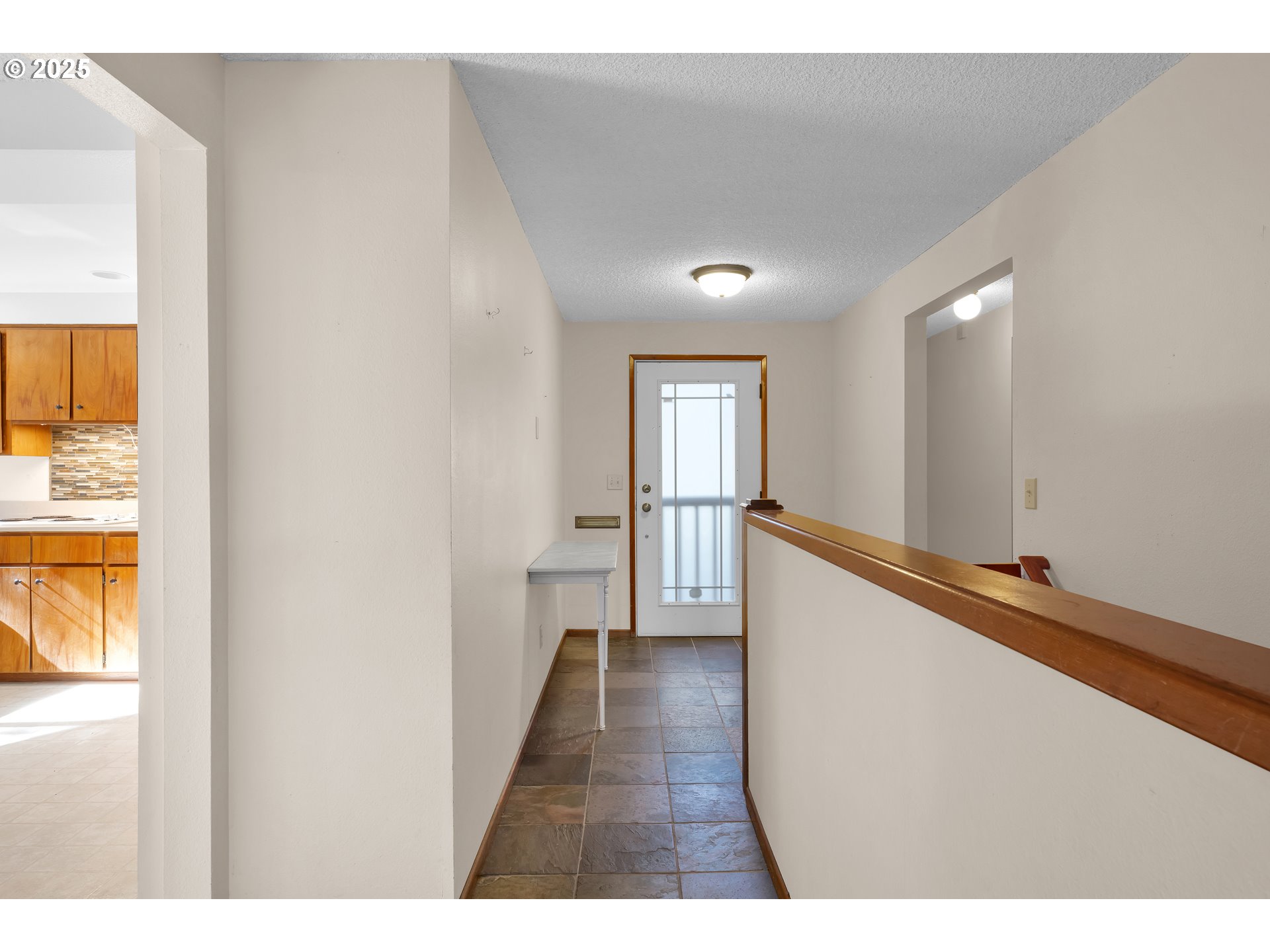206 W 27TH AVE