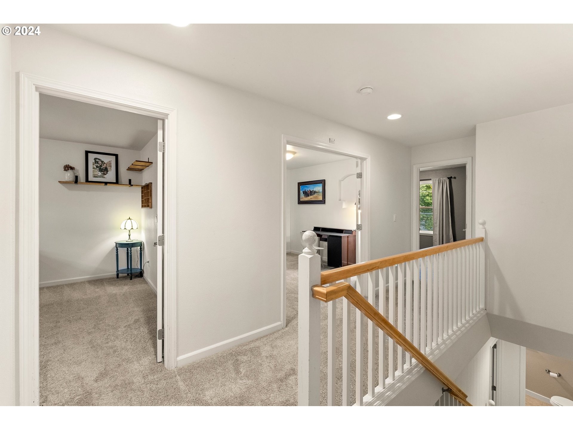 Eugene, Oregon 97405, United States, 5 Bedrooms Bedrooms, ,3 BathroomsBathrooms,Residential,Pending,42582