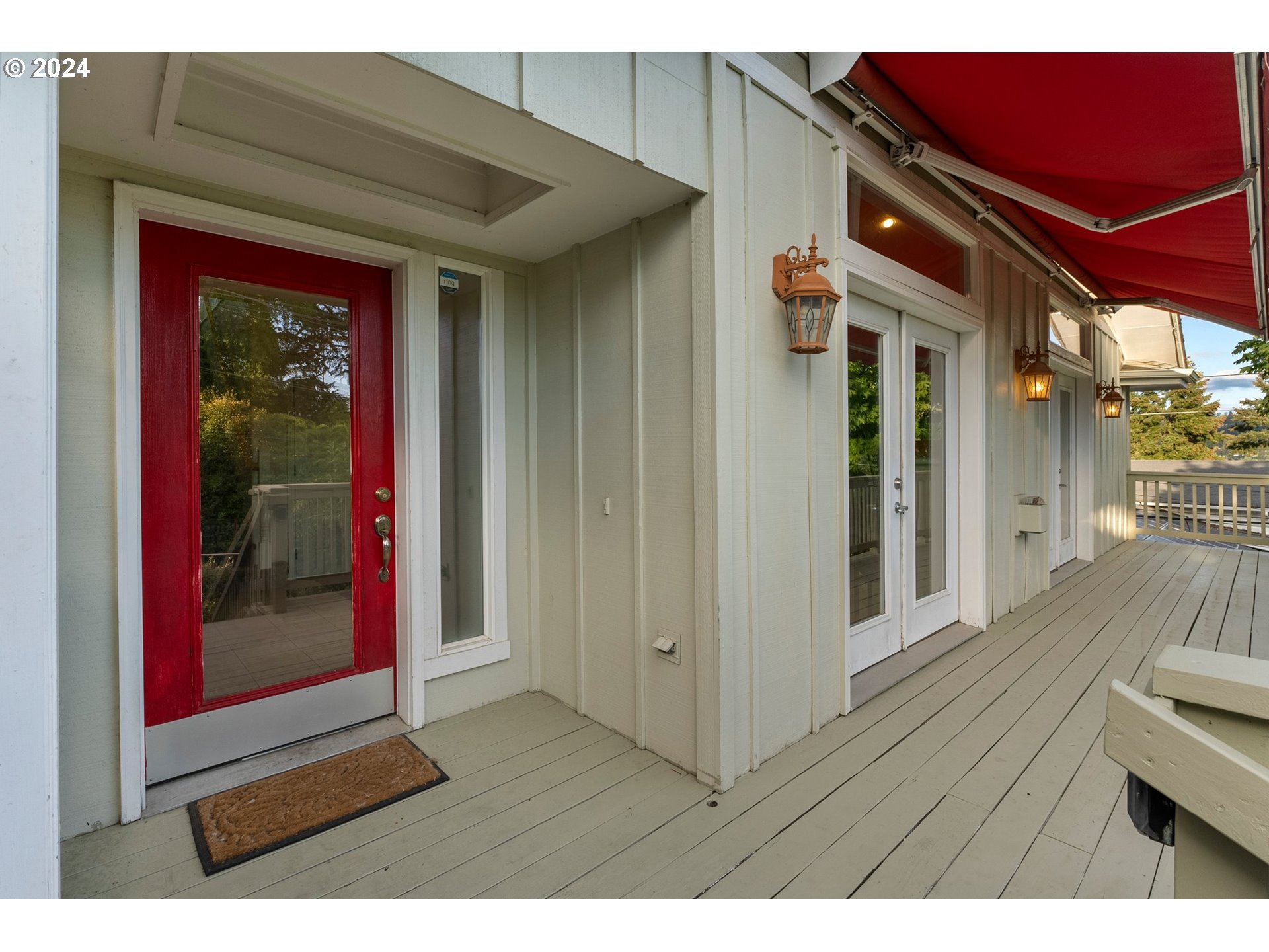 Eugene, Oregon 97405, United States, 5 Bedrooms Bedrooms, ,3 BathroomsBathrooms,Residential,Pending,42582