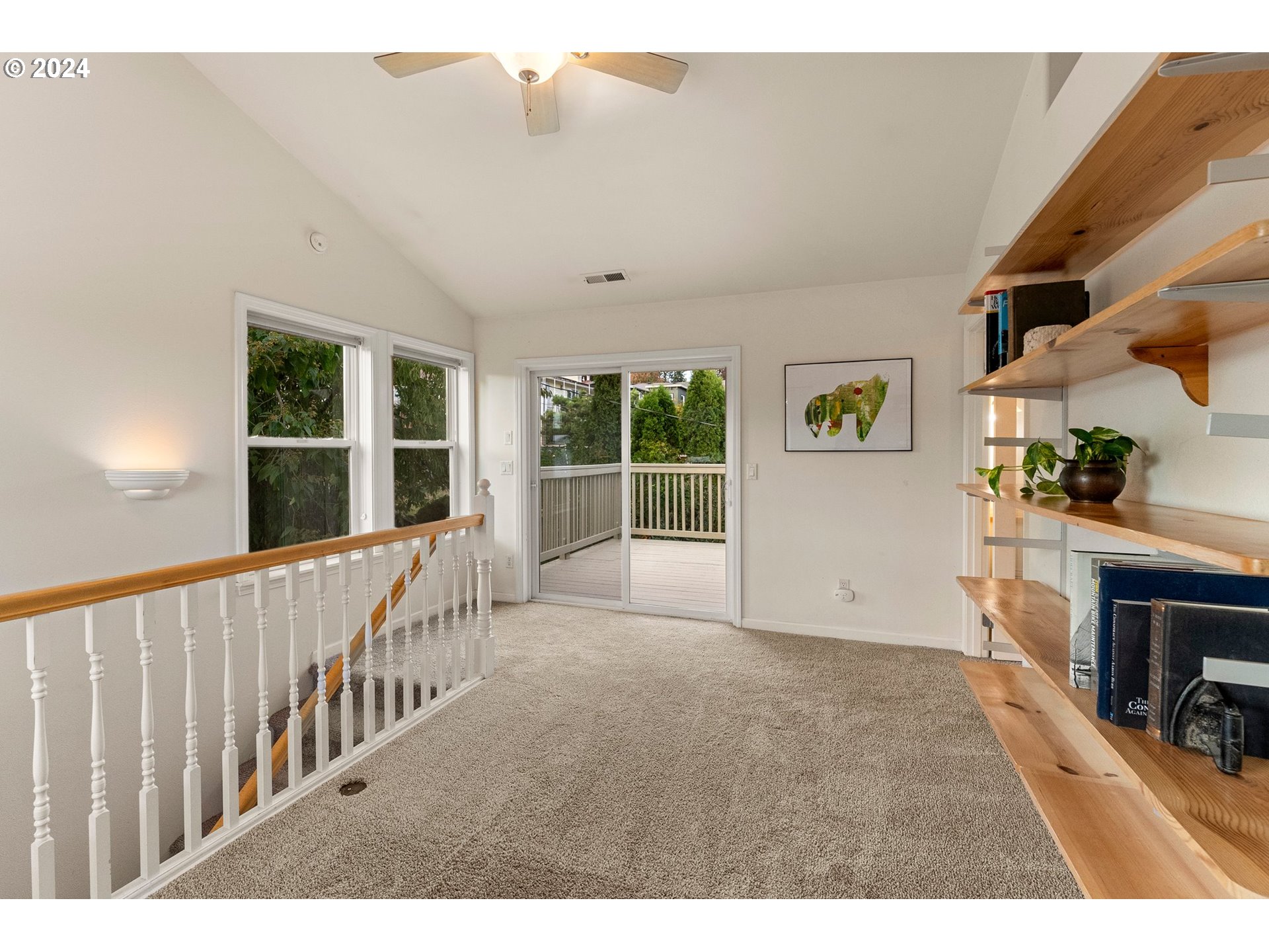 Eugene, Oregon 97405, United States, 5 Bedrooms Bedrooms, ,3 BathroomsBathrooms,Residential,Pending,42582