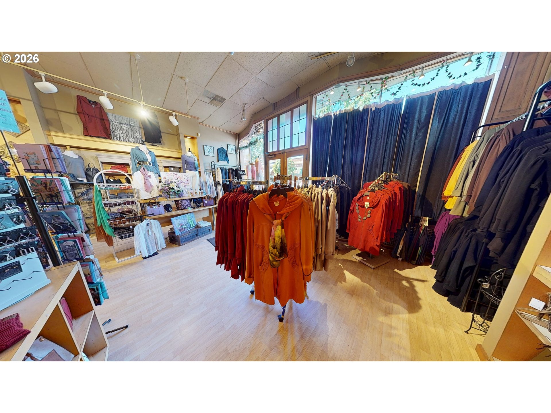 209 Oak ST