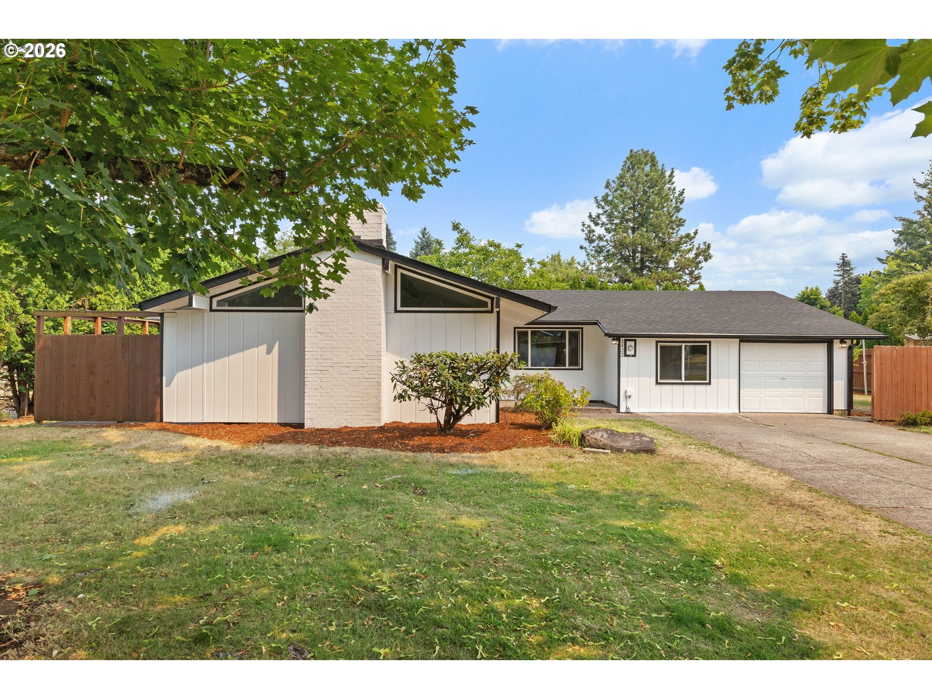 1422 SW HENSLEY RD