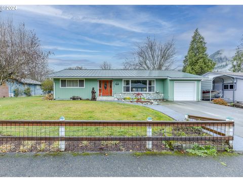 A home in Oakridge