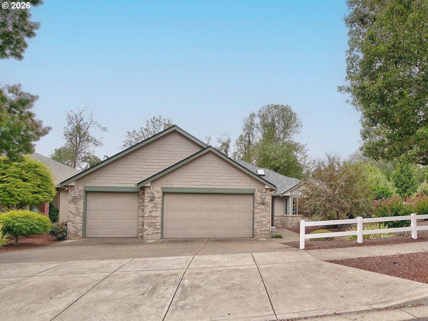1395 NW WEST MEADOWS DR