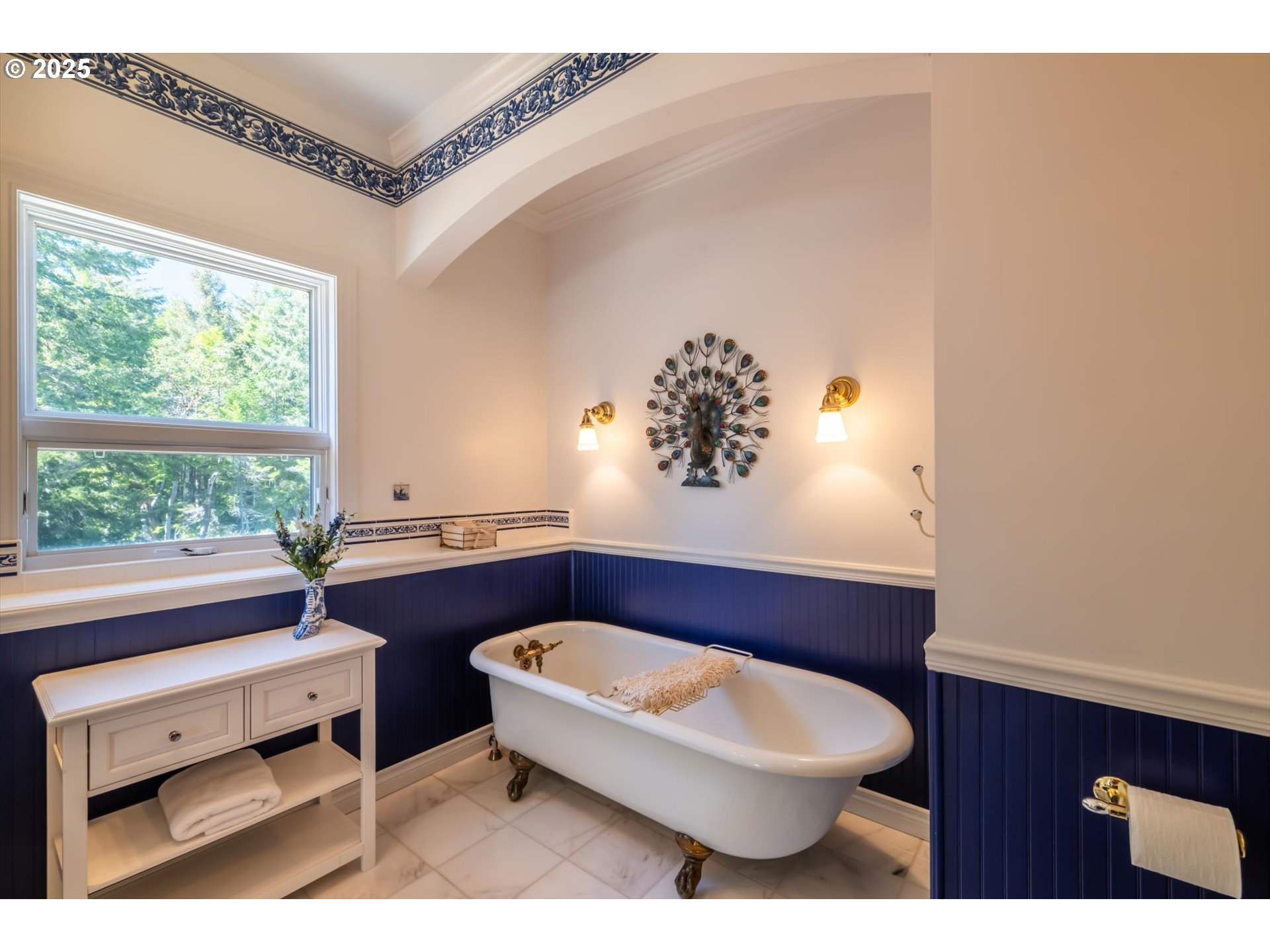 Bandon, Oregon 97411, United States, 4 Bedrooms Bedrooms, ,6 BathroomsBathrooms,Residential,Active,179836