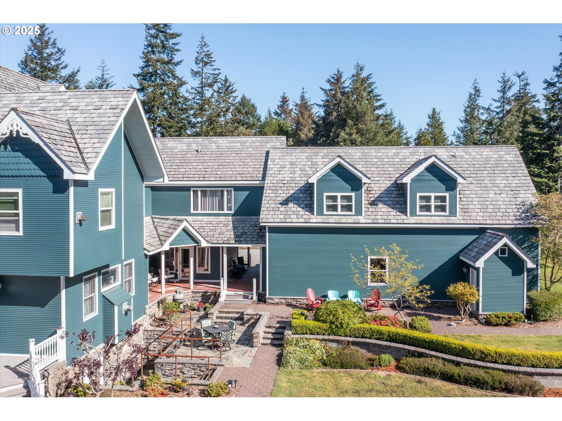 Bandon, Oregon 97411, United States, 4 Bedrooms Bedrooms, ,6 BathroomsBathrooms,Residential,Active,179836