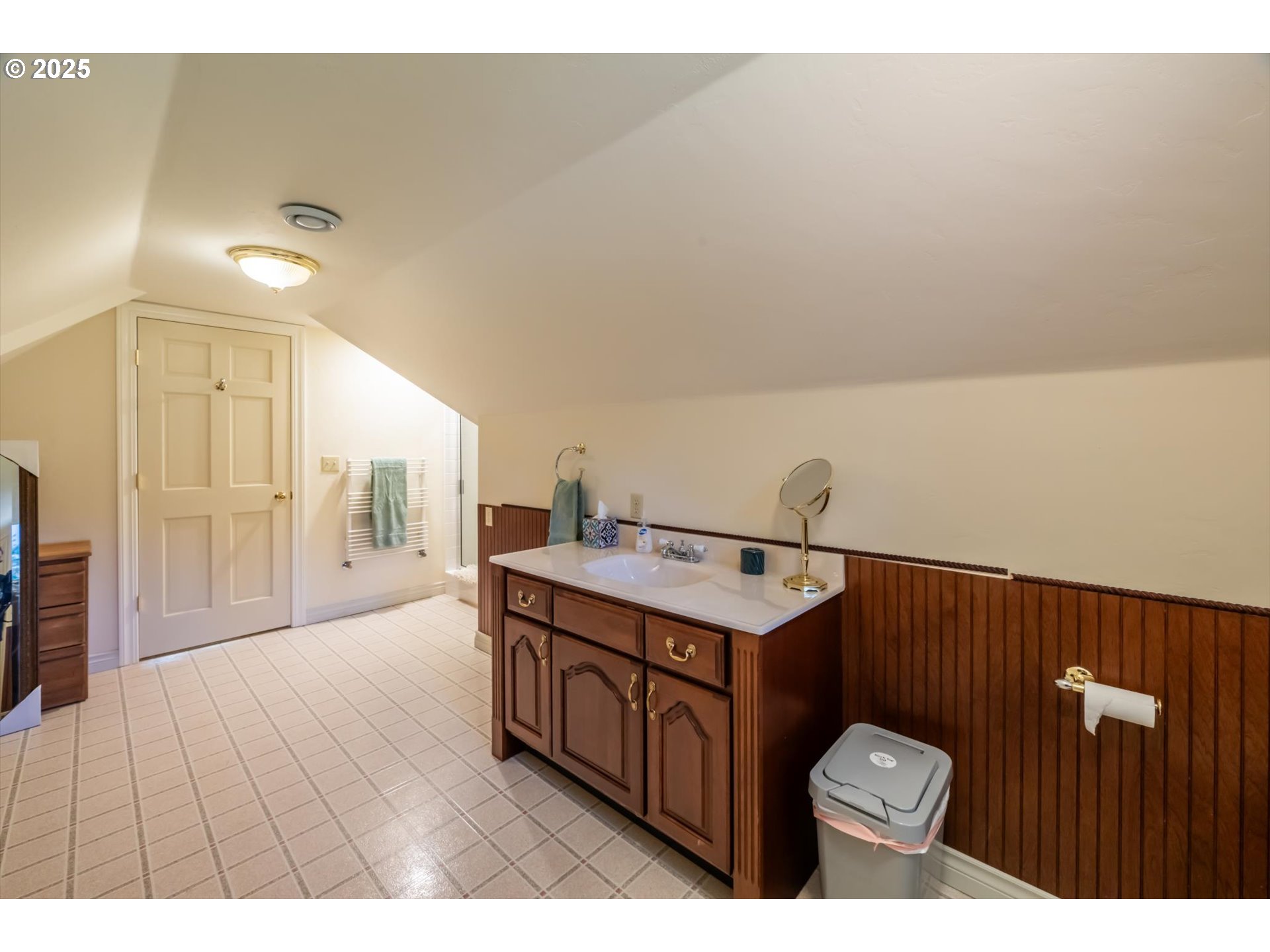 Bandon, Oregon 97411, United States, 4 Bedrooms Bedrooms, ,6 BathroomsBathrooms,Residential,Active,179836