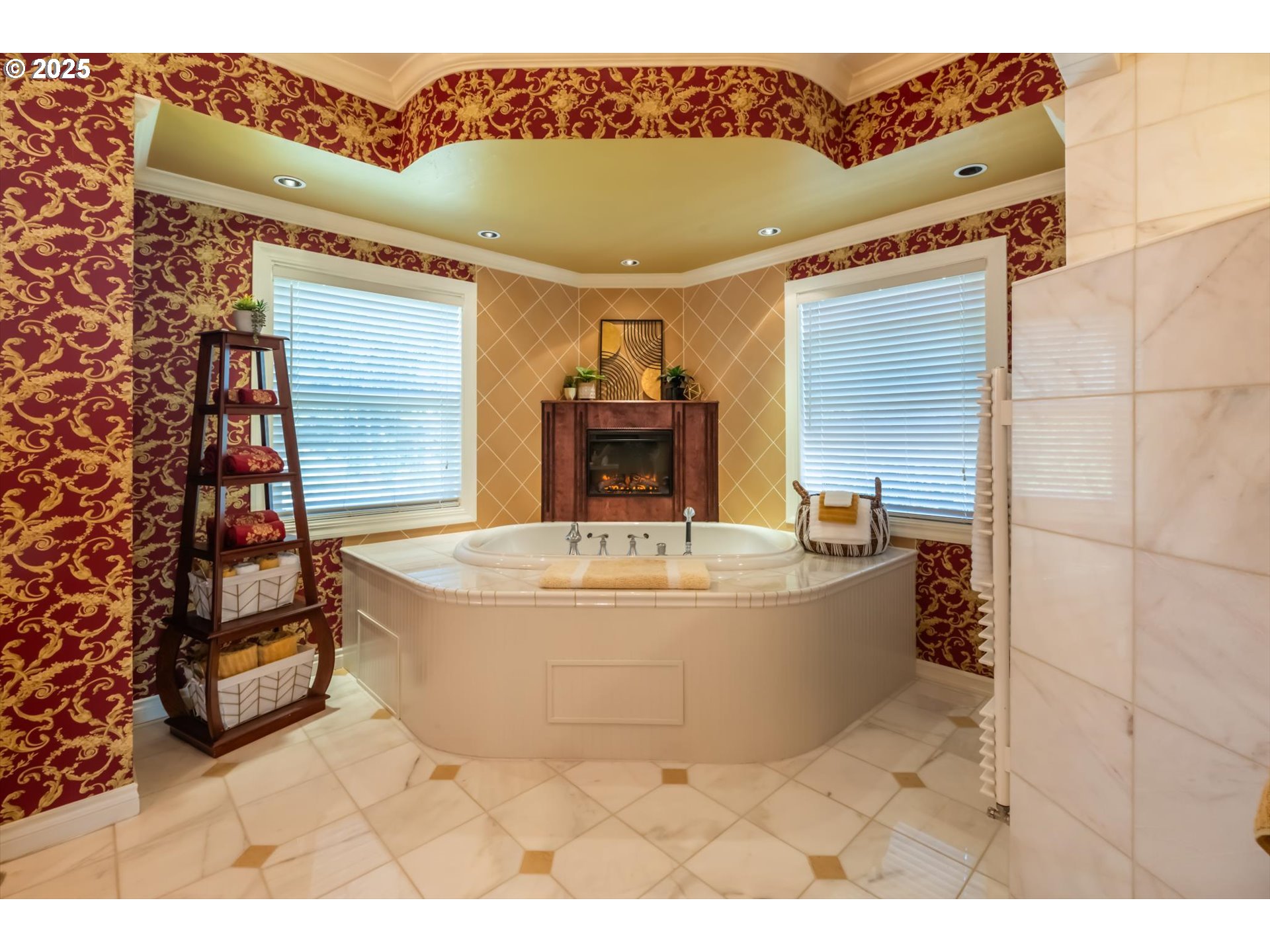 Bandon, Oregon 97411, United States, 4 Bedrooms Bedrooms, ,6 BathroomsBathrooms,Residential,Active,179836