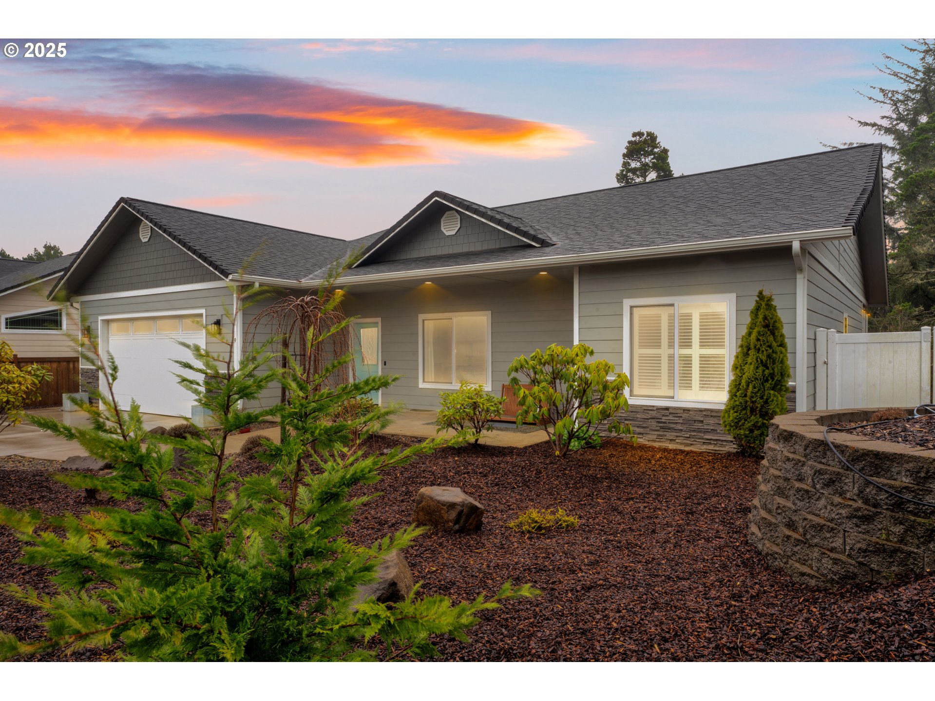 9 WHITE TAIL CT