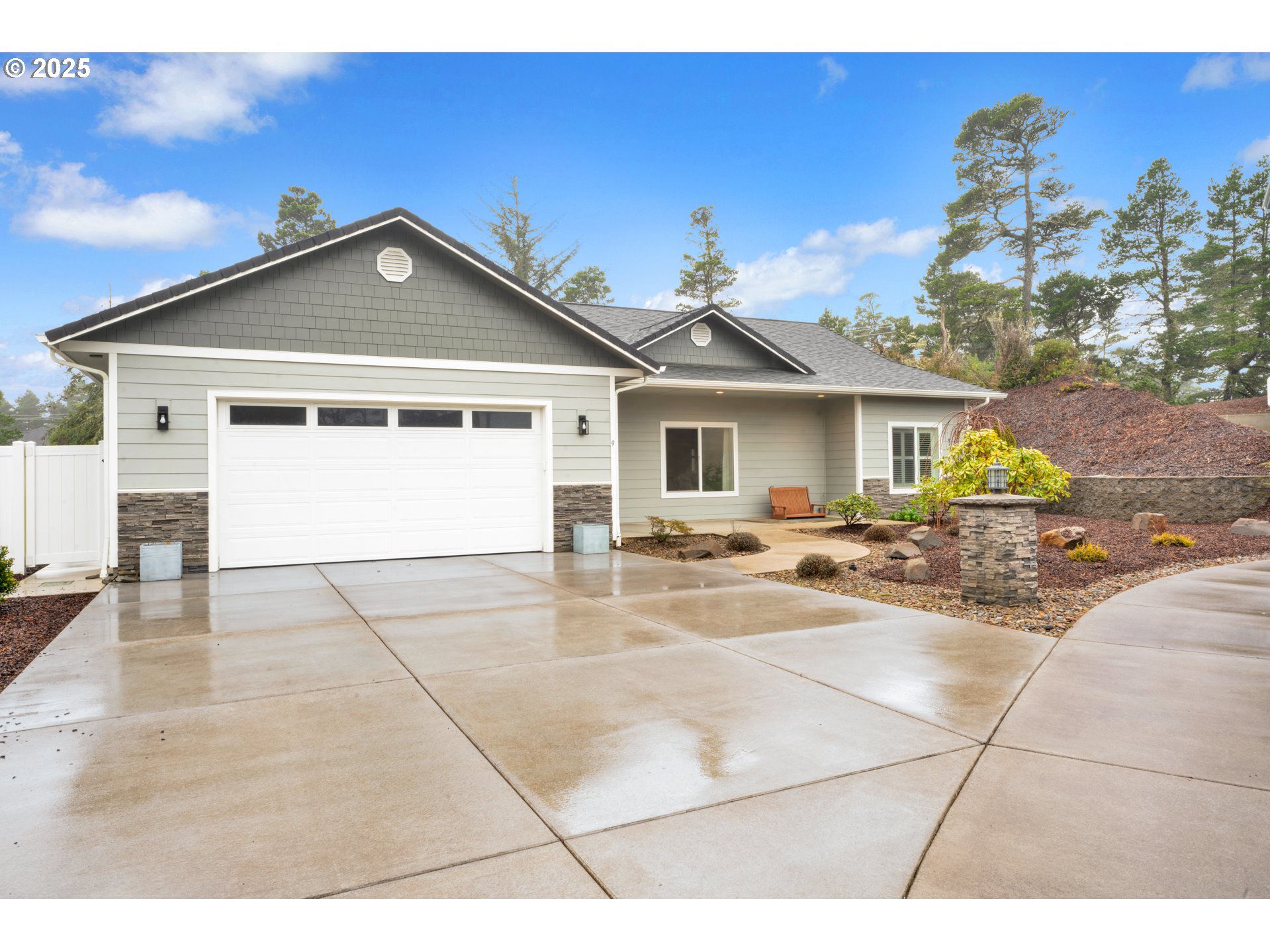 9 WHITE TAIL CT