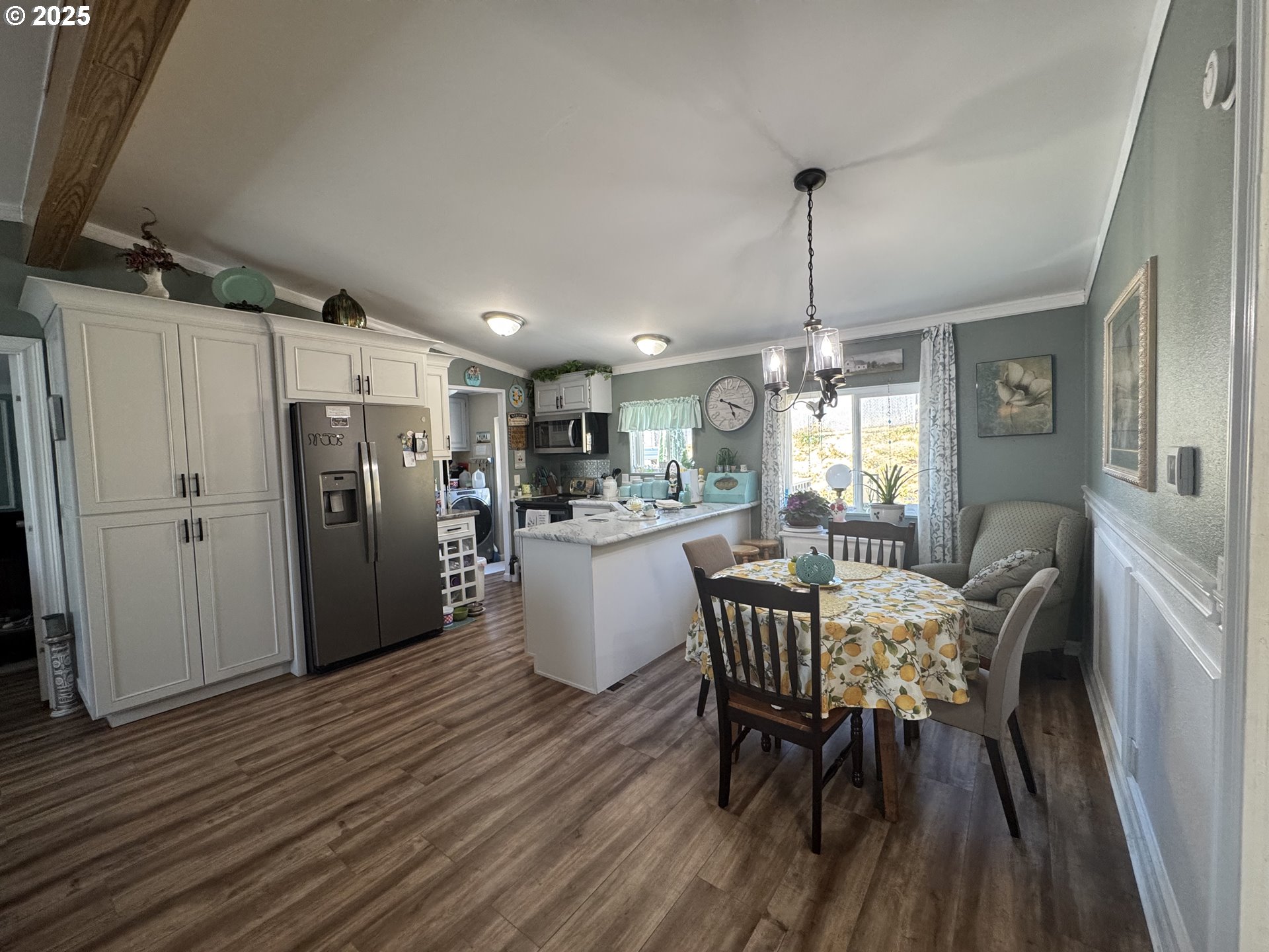 140 NW BREE DR