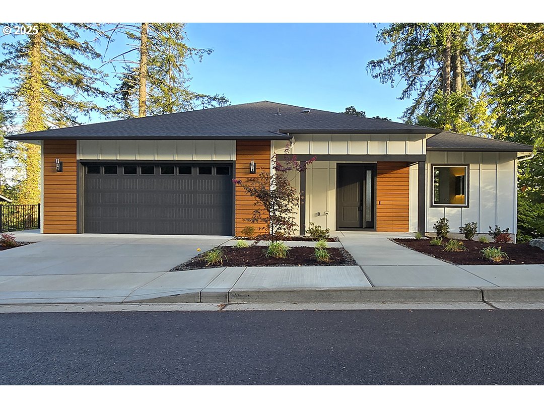 Photo 1 of 45 — 3442 RIVER HEIGHTS DR, Springfield, OR 97477