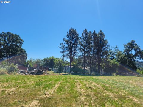 A home in Roseburg