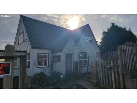 A home in Coos Bay