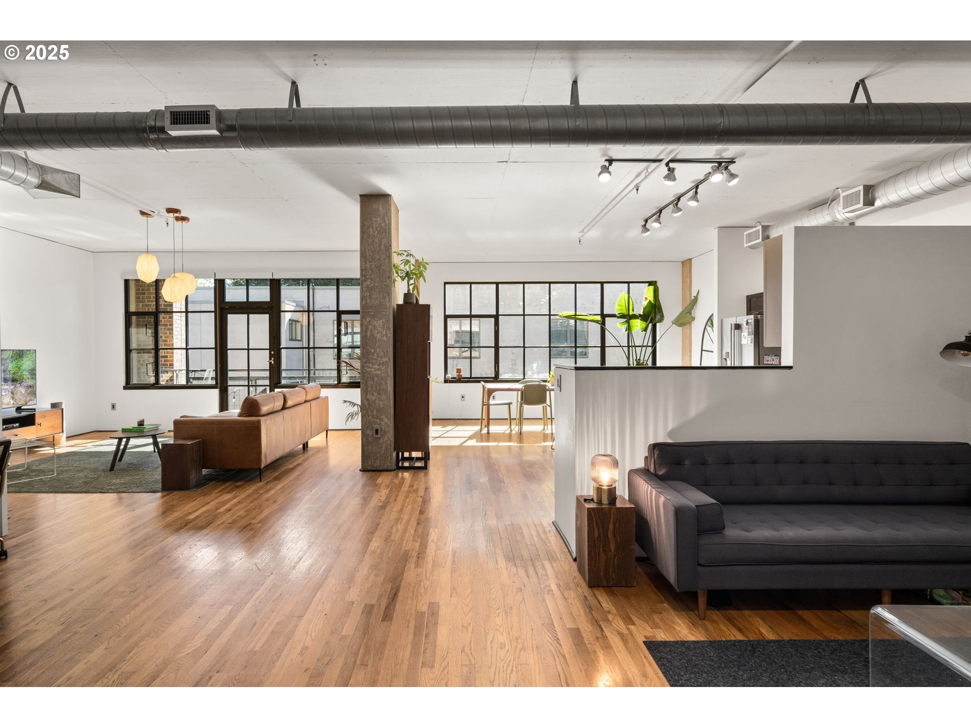 408 NW 12TH AVE 306