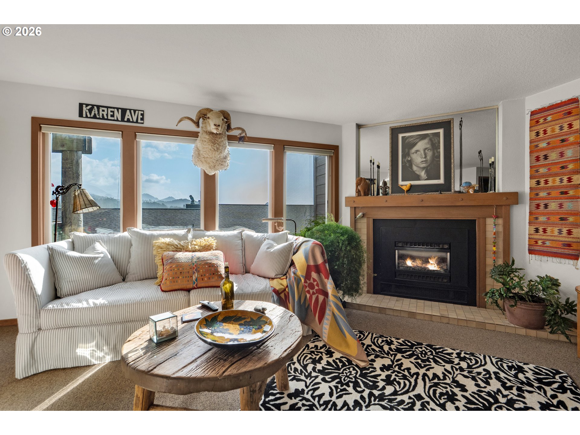 353 N BREAKER POINT DR 353