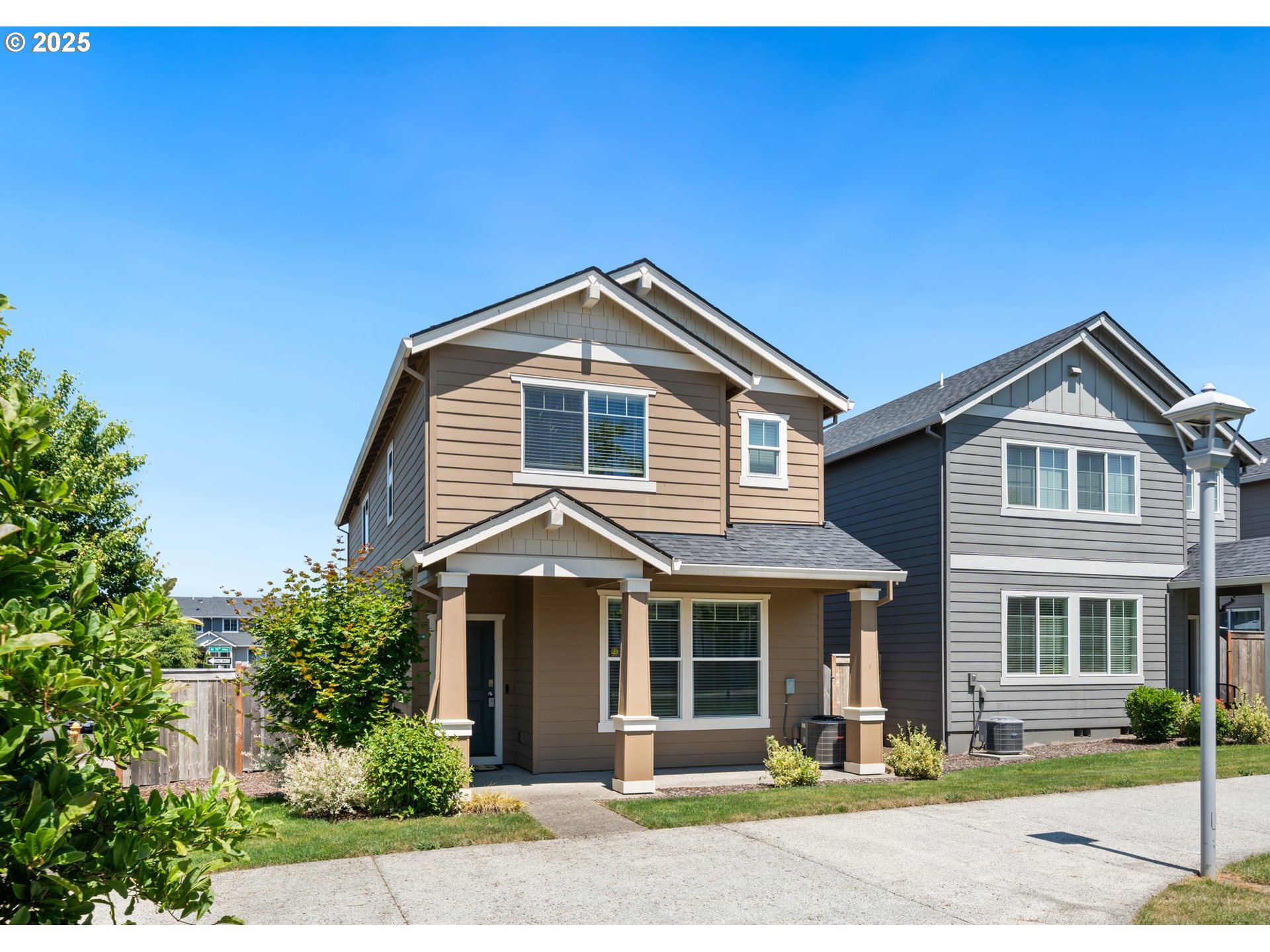 2216 SE 16TH ALY