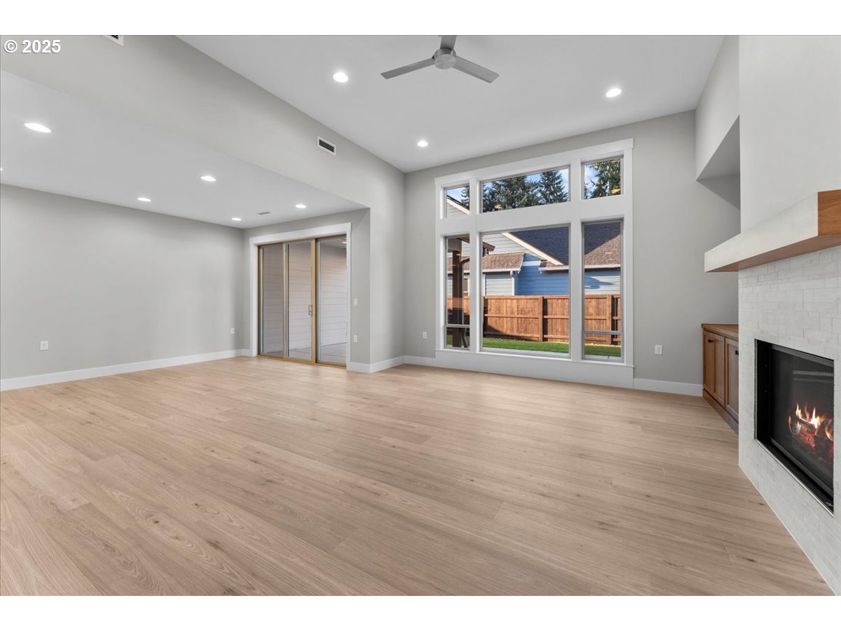 2405 NW 68TH ST