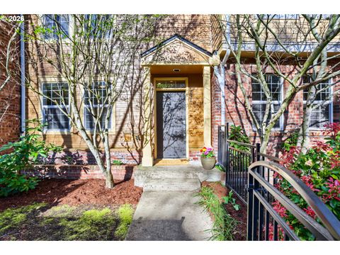 857 NE CADEN AVE Hillsboro OR 97124