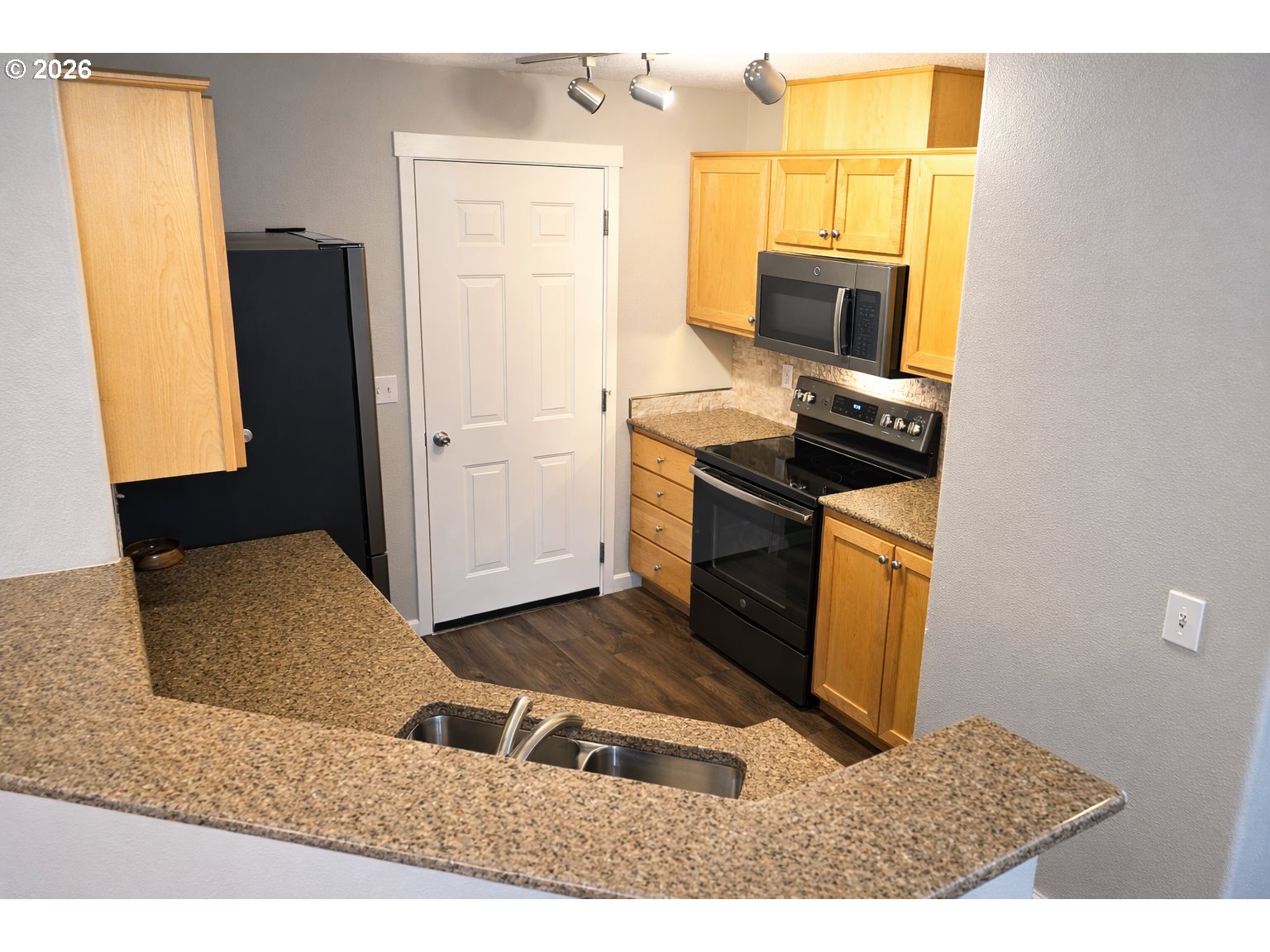 14735 SW BEARD RD 102