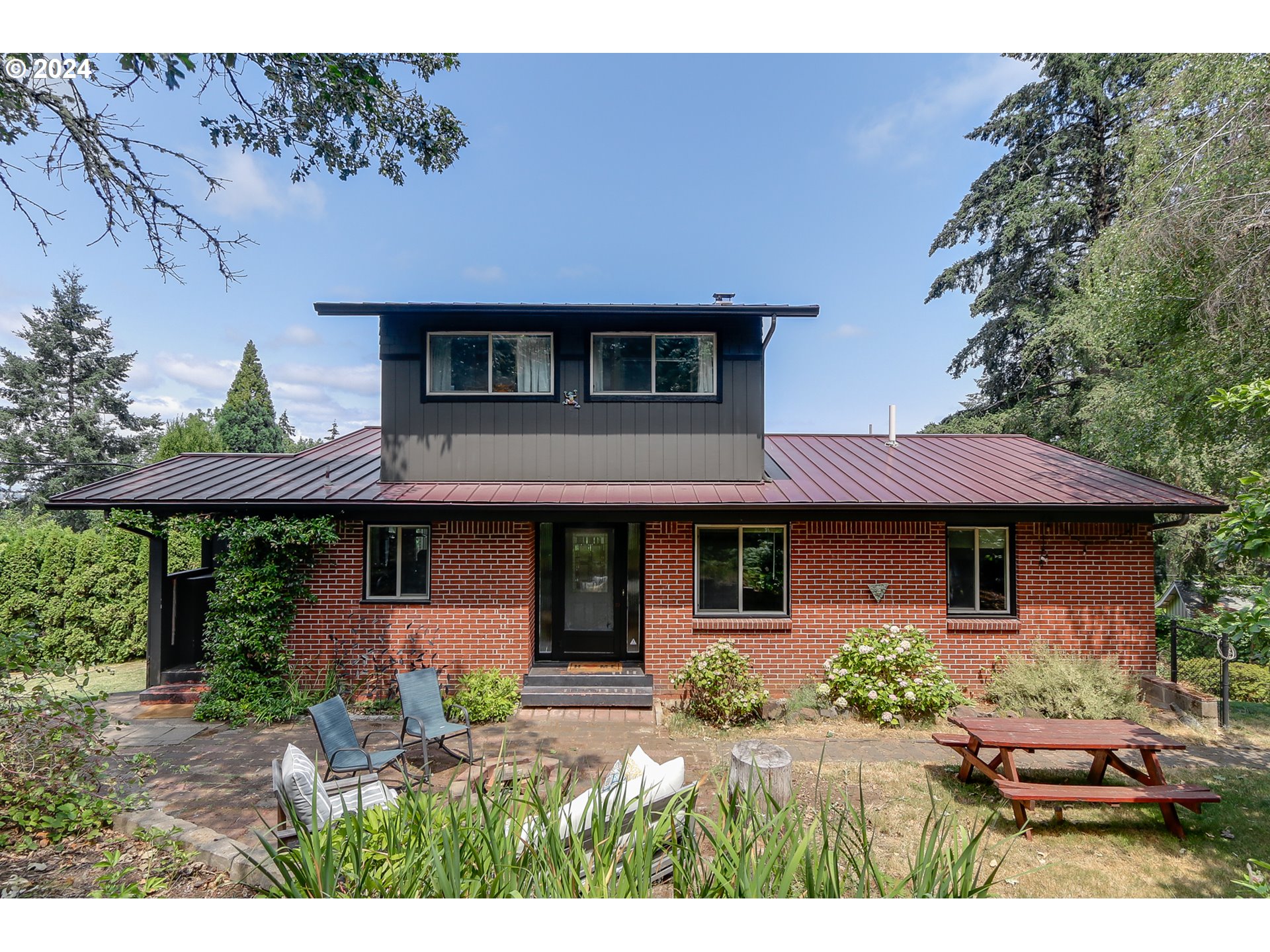1151 Lorane Hwy