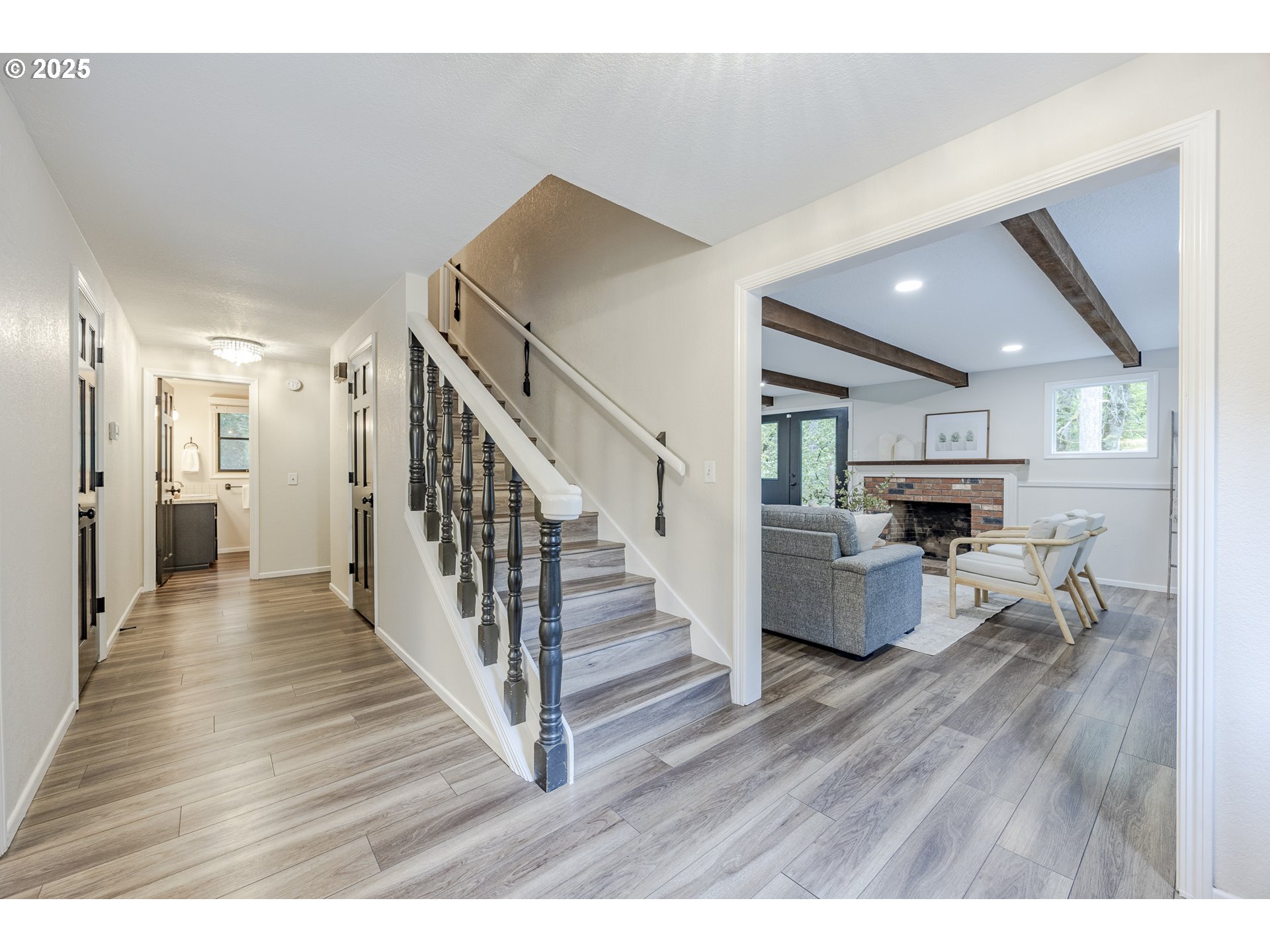 325 BRAE BURN DR