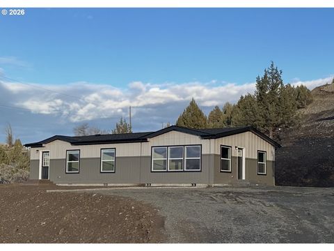 92699 HIDDEN HILLS LN John Day OR 97845