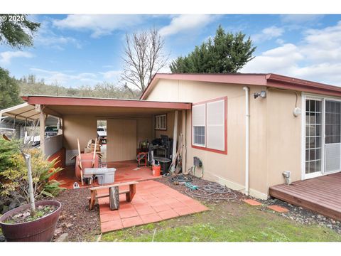 A home in Roseburg