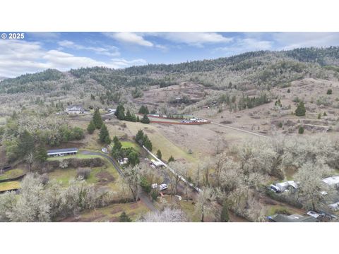 A home in Roseburg