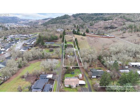 A home in Roseburg