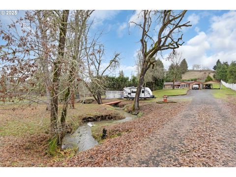 A home in Roseburg