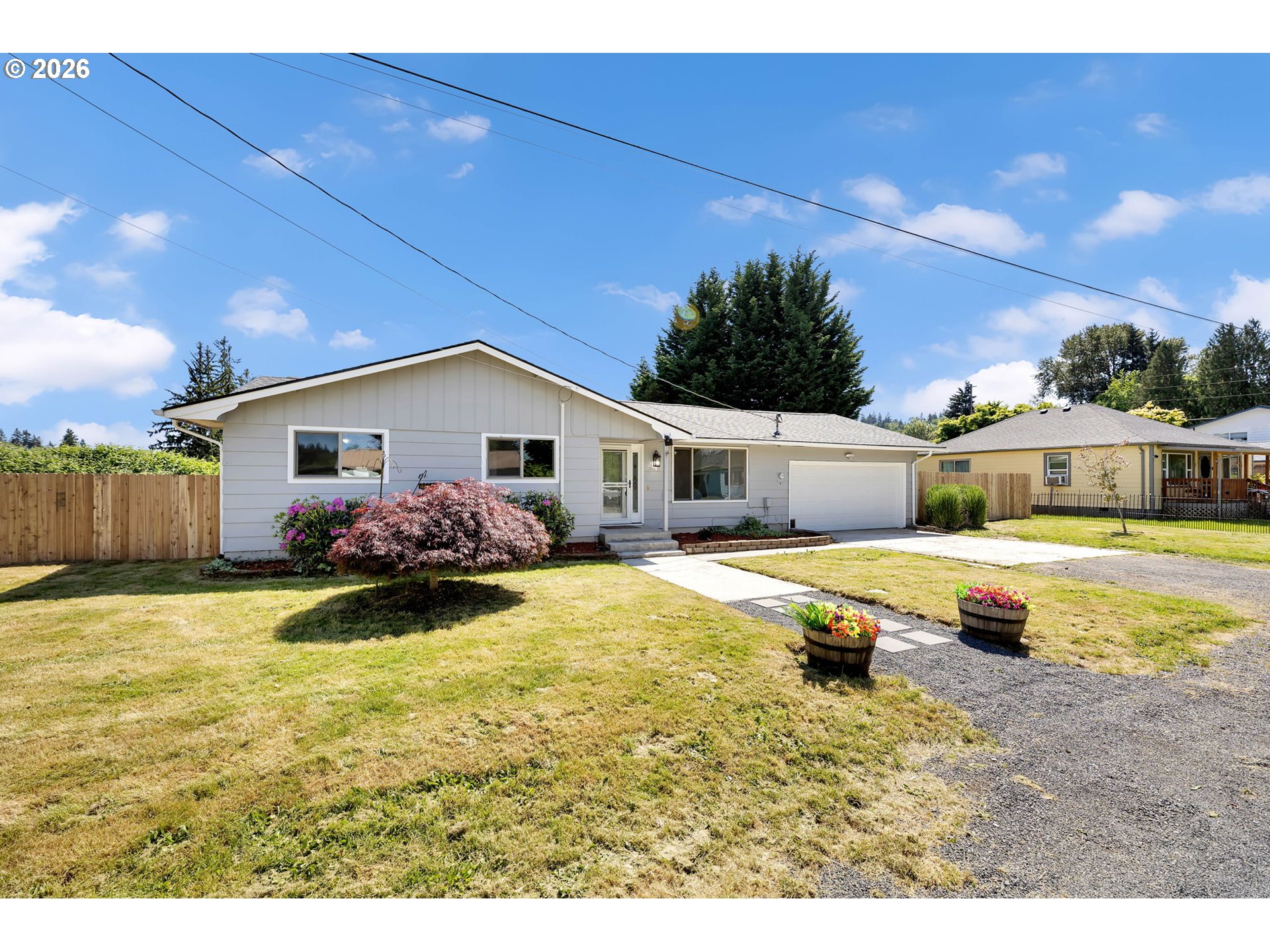 204 VEYS AVE