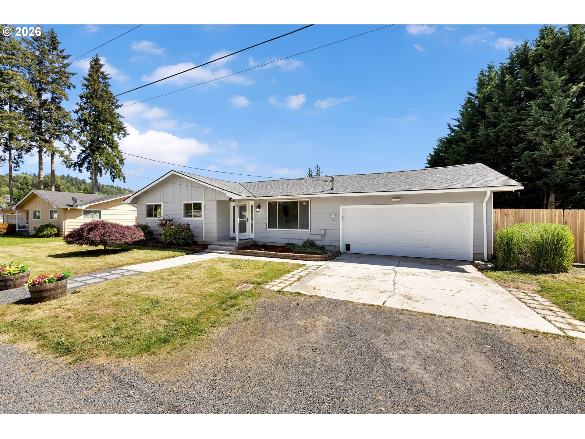 204 VEYS AVE