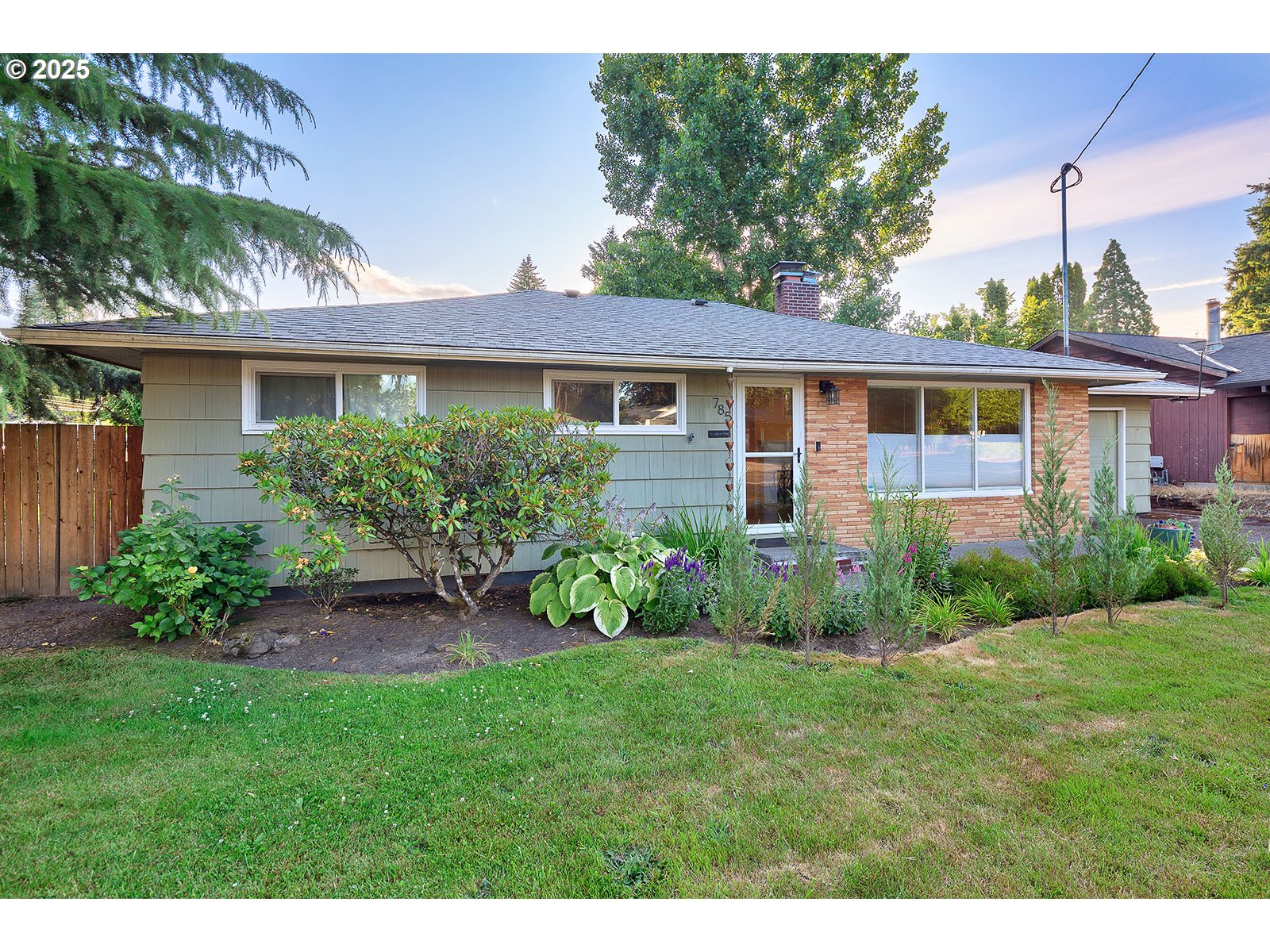 785 SE 21ST AVE