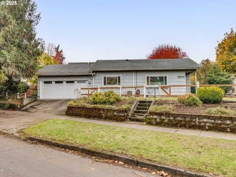 9545 N IRIS WAY Portland OR 97203