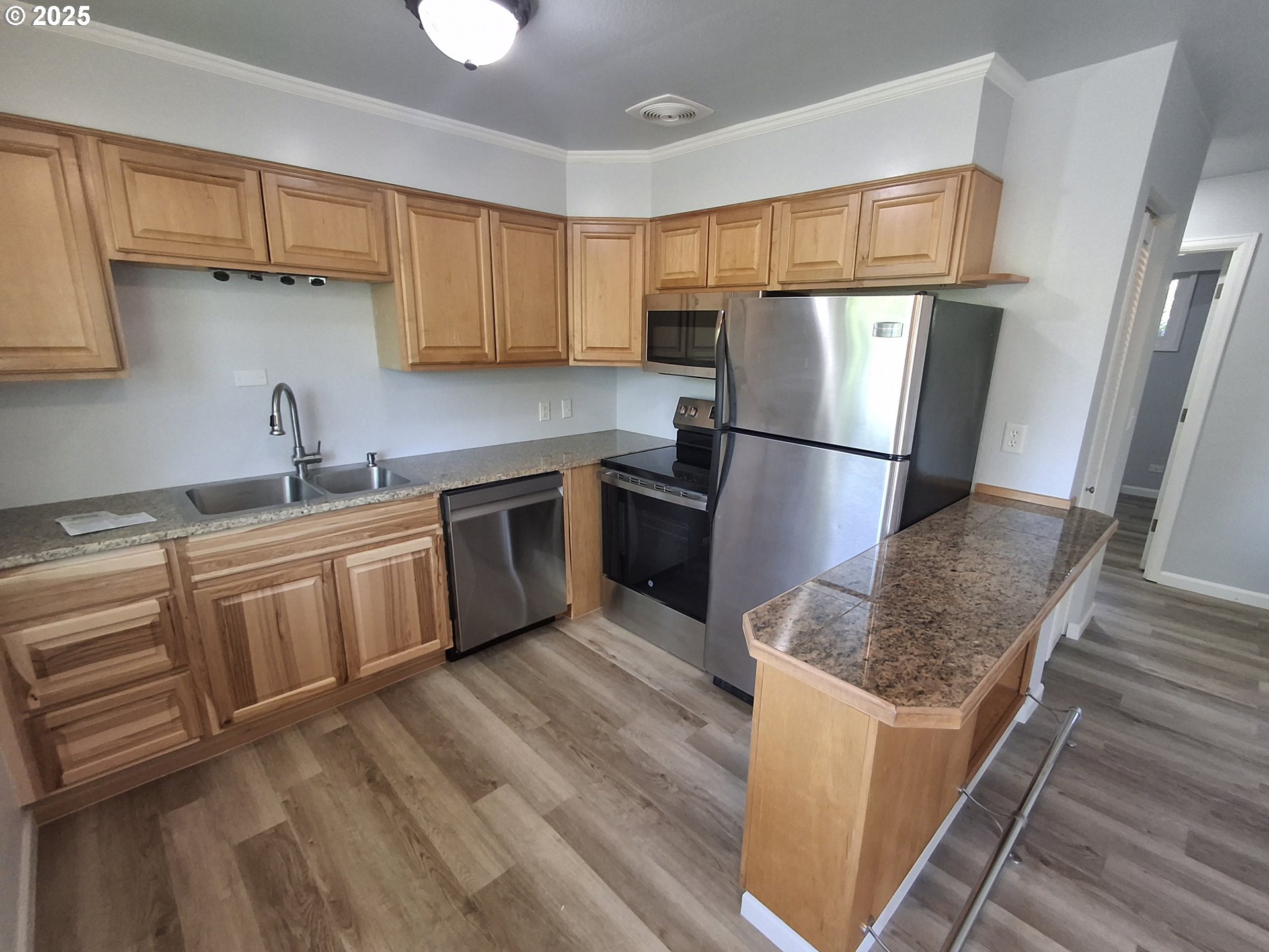 2120 W 14TH CT