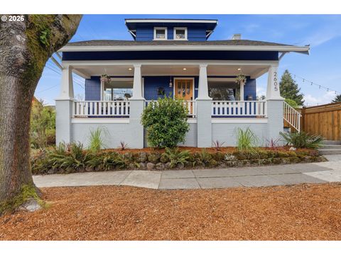 2605 SE Woodward ST Portland OR 97202