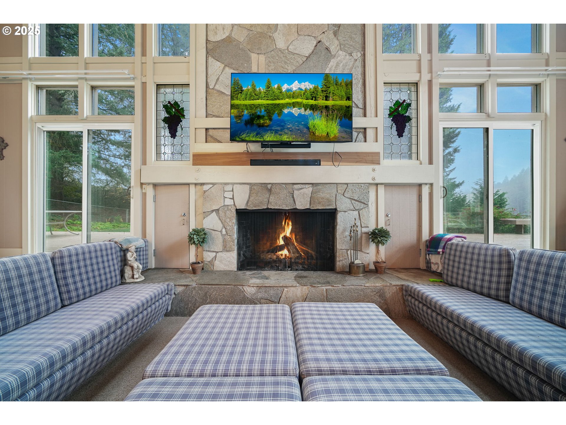 Lorane, Oregon 97451, United States, 4 Bedrooms Bedrooms, ,4 BathroomsBathrooms,Residential,Active,244594