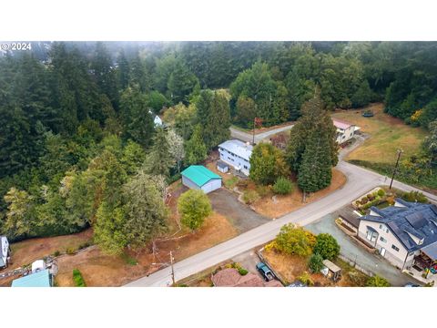 A home in Coquille