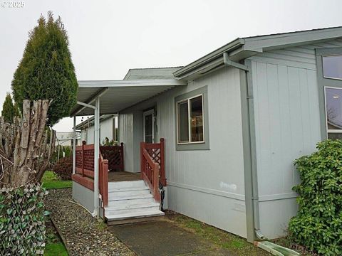 A home in Scappoose