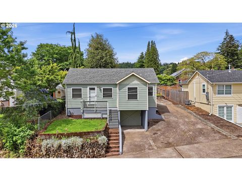 Photo of 1321 NE Dallas St, Camas, WA 98607 (MLS # 418143743)