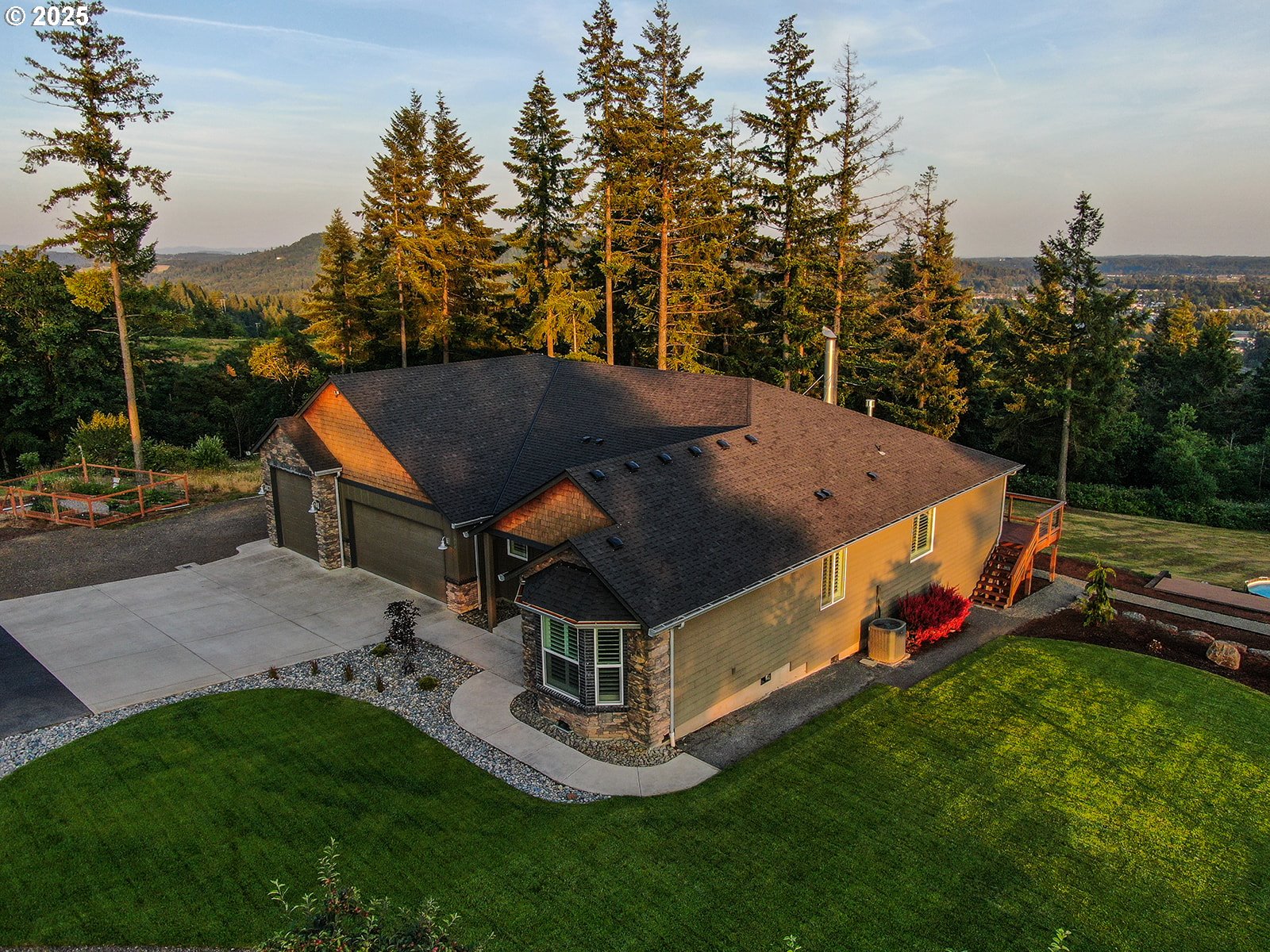 500 MOONRIDGE RD