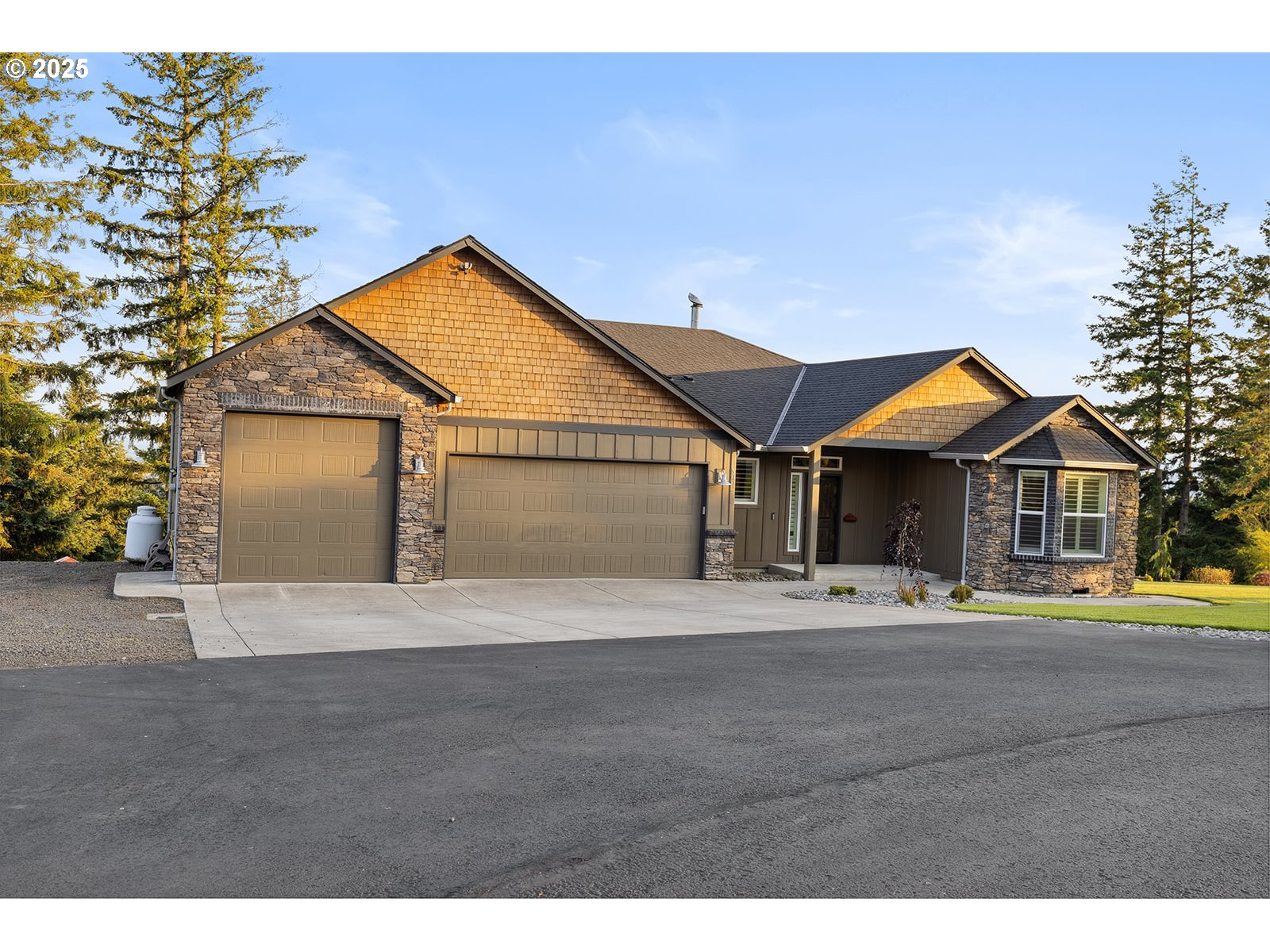 500 MOONRIDGE RD