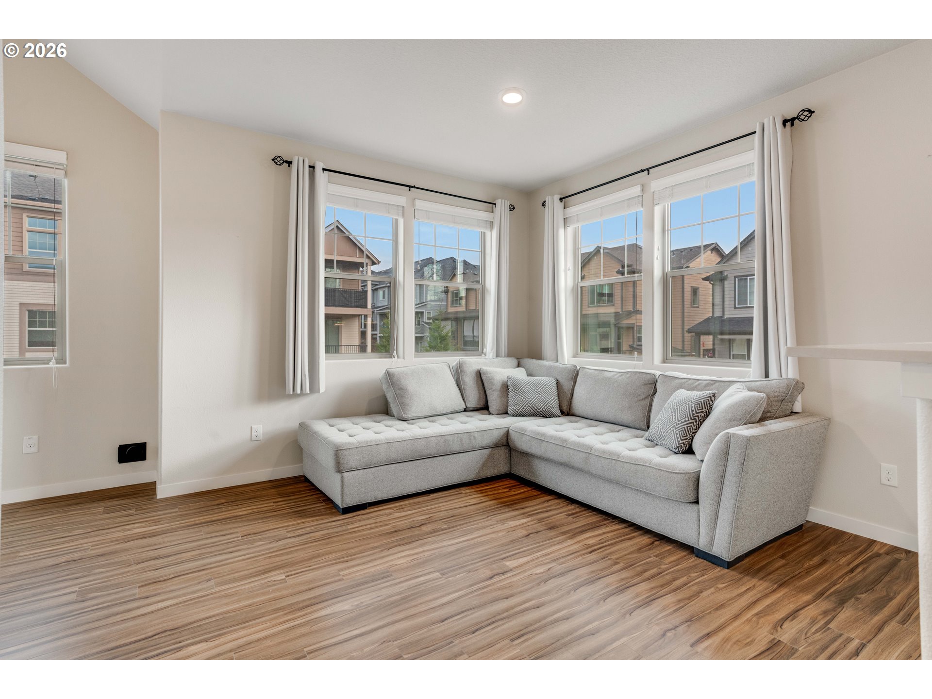 17124 SW APPLEDALE RD 401