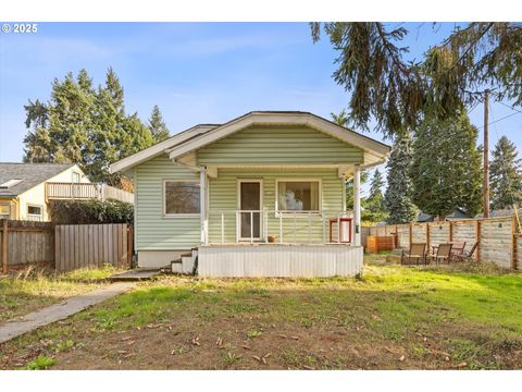 7906 N WALL AVE Portland OR 97203